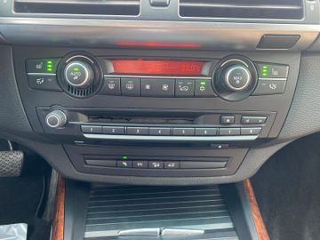 Bild 14 BMW X5 3.0d*STAND-HZ*AHK*XENON*NAV*LEDER*TÜV*EXPORT*