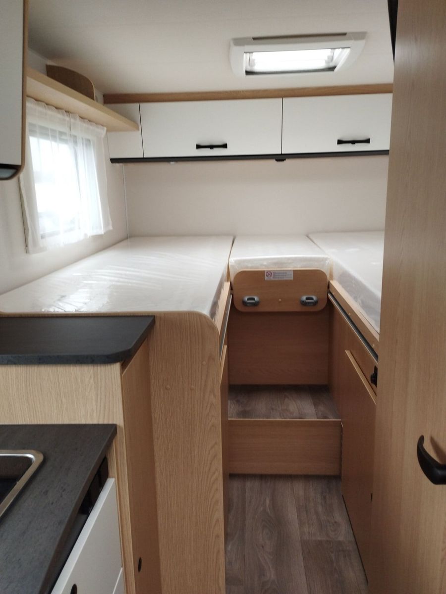 Fahrzeugabbildung Sunlight Adventure V 66 Automatik, Dörr Edition, TV