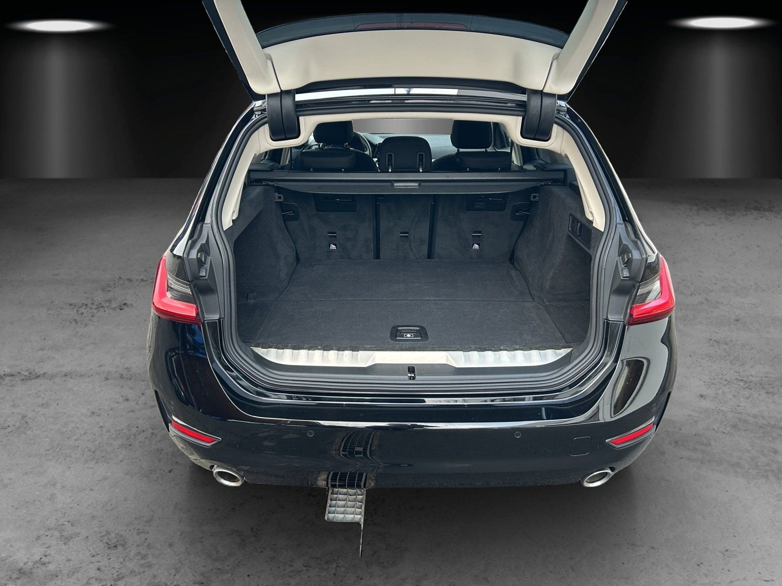 Fahrzeugabbildung BMW 330e Advantage/LIVE-COCKPIT+/LED/SHZ/