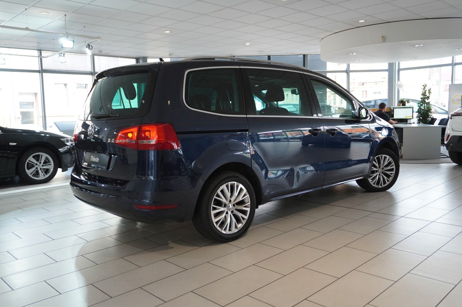 Fahrzeugabbildung Volkswagen Sharan 1.4 TSI STYLE 7-SITZE NAVI/PANO./SPORT/SH