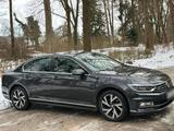 Volkswagen Passat Highline 2,0 l TDI SCR - VW Passat Gebrauchtwagen in Augsburg