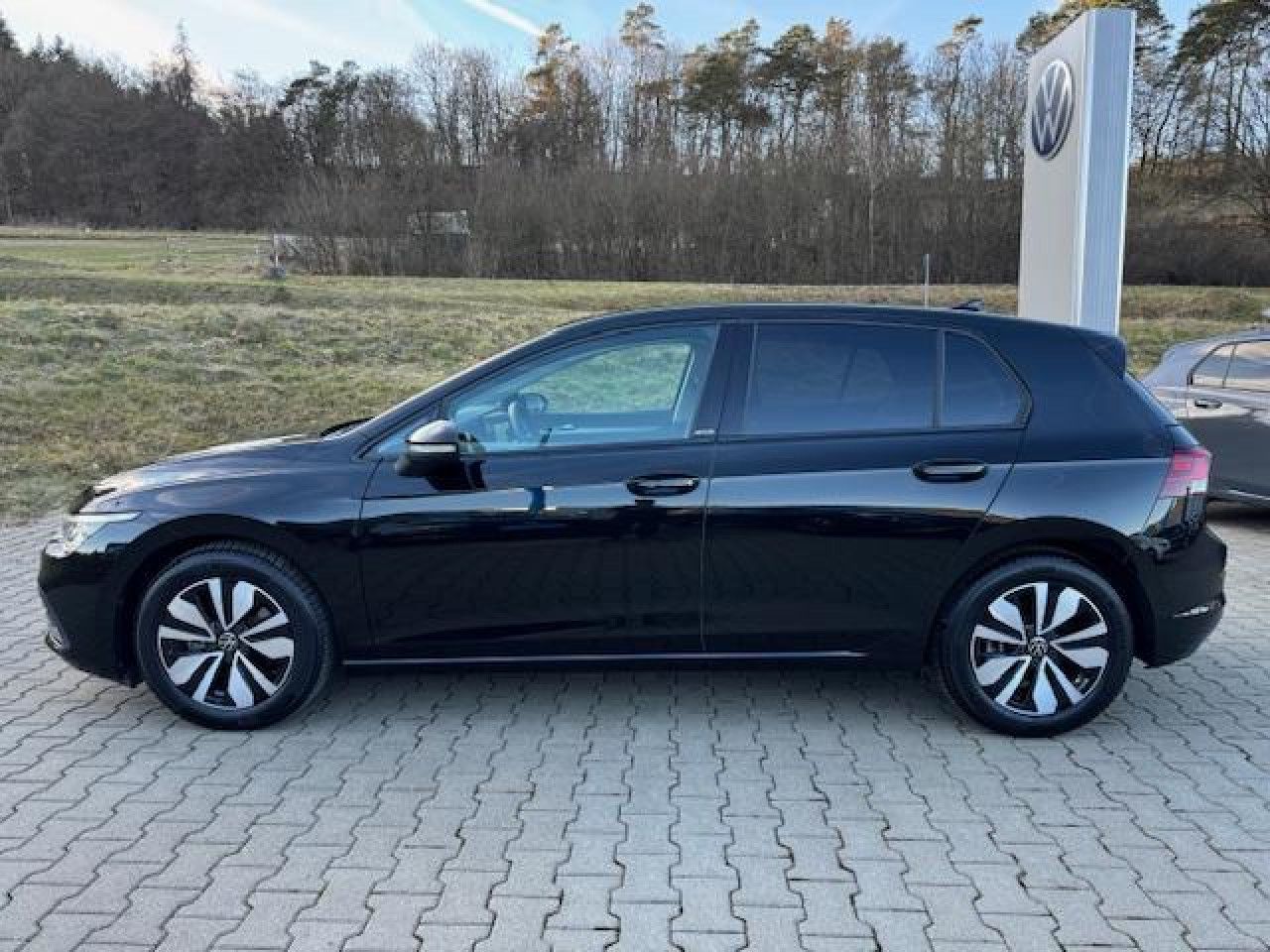 Volkswagen Golf VIII Move 2.0 TDI DSG Pano AHK LED-Plus foto 4