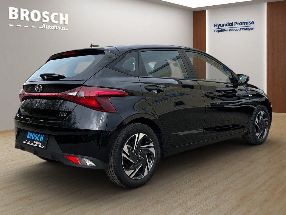 Fahrzeugabbildung Hyundai i20 1.0T 7DCT SELECT FUNKT-P 1HD SHZ GARANT-2/28