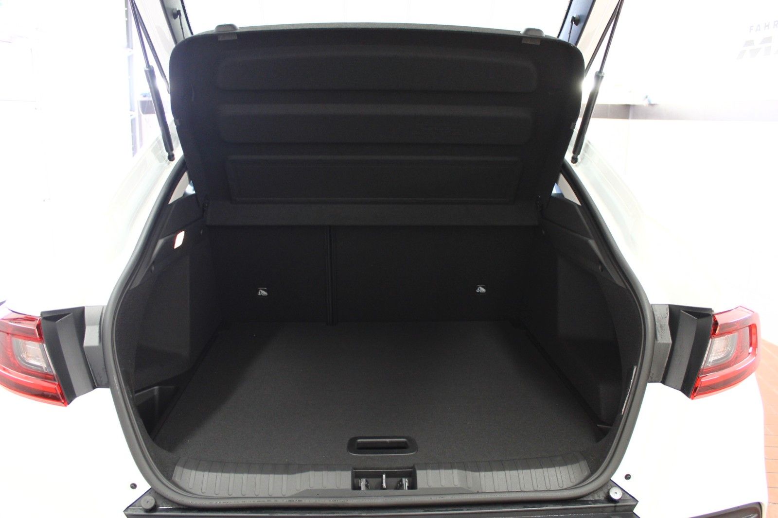 Fahrzeugabbildung Renault Arkana TCe 140 EDC ZEN *Easy-Link*Kamera*