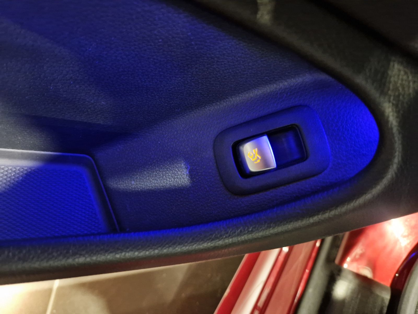 Fahrzeugabbildung Mercedes-Benz C 300 Cabrio AMG Line HUD LED NAV SHZ RFK 18"