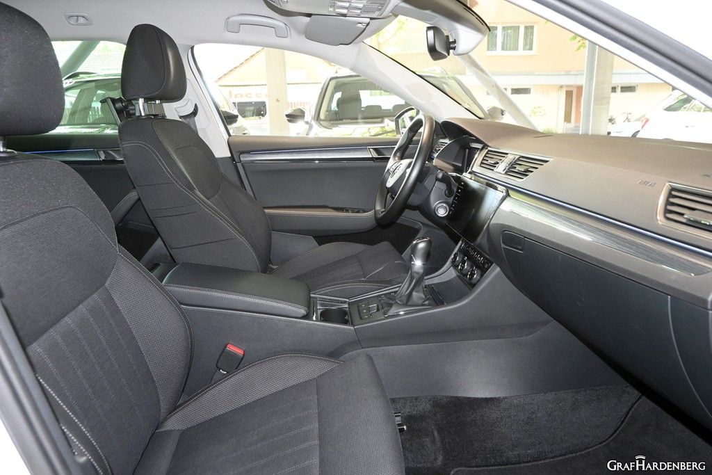Skoda Superb Combi 2.0 TDI 110 KW (150 PS) DSG Style foto 10