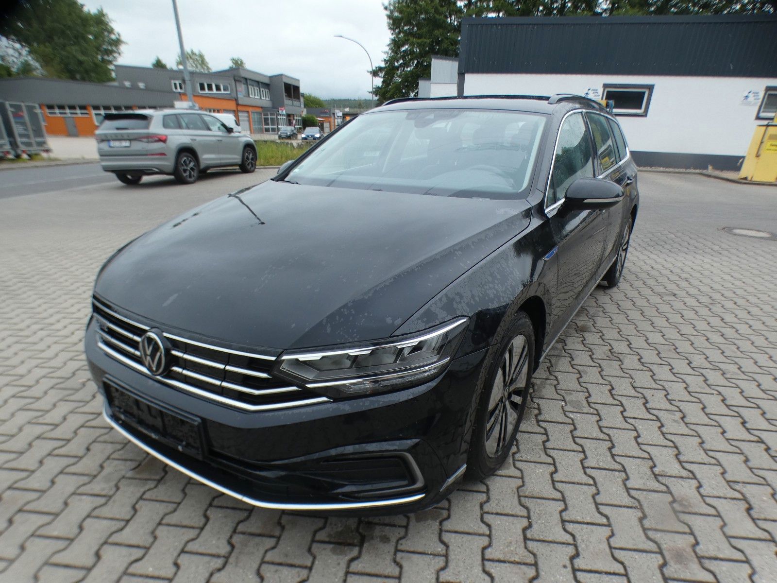 VW Passat Variant GTE Aut. LED Navi SHZ ACC Leder