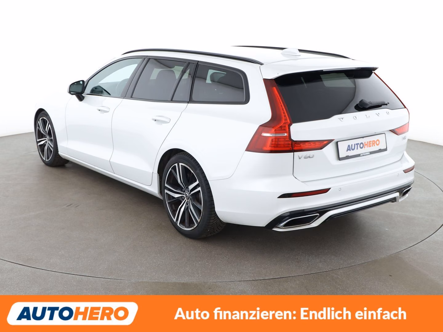 Volvo V60 2.0 T4 R-Design Aut.*NAVI*ACC*360CAM*HK*SHZ*
