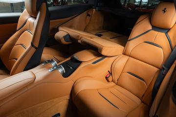 2019 Ferrari GTC4LUSSO — миниатюра 18