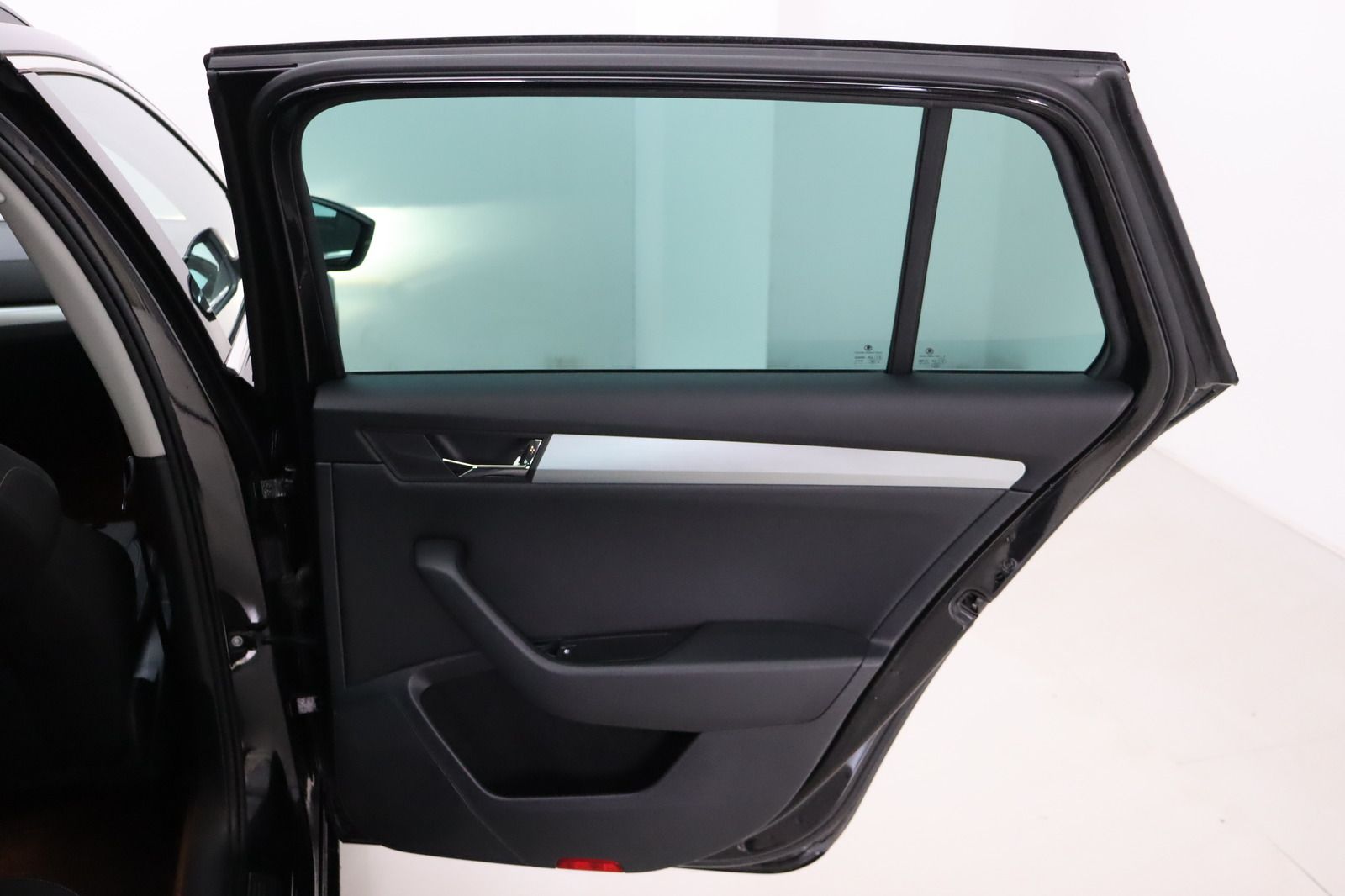 Fahrzeugabbildung SKODA Superb * Memory * PDC * Sithzg.