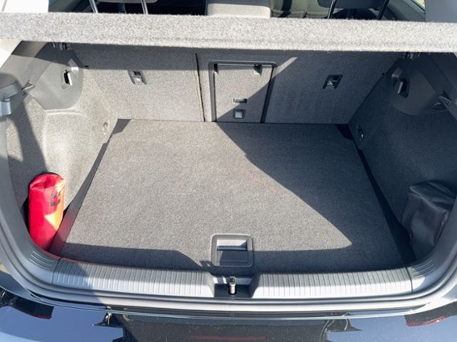 Golf VIII LIFE 1.5 TSI DSG STANDHZG NAVI APP-CON
