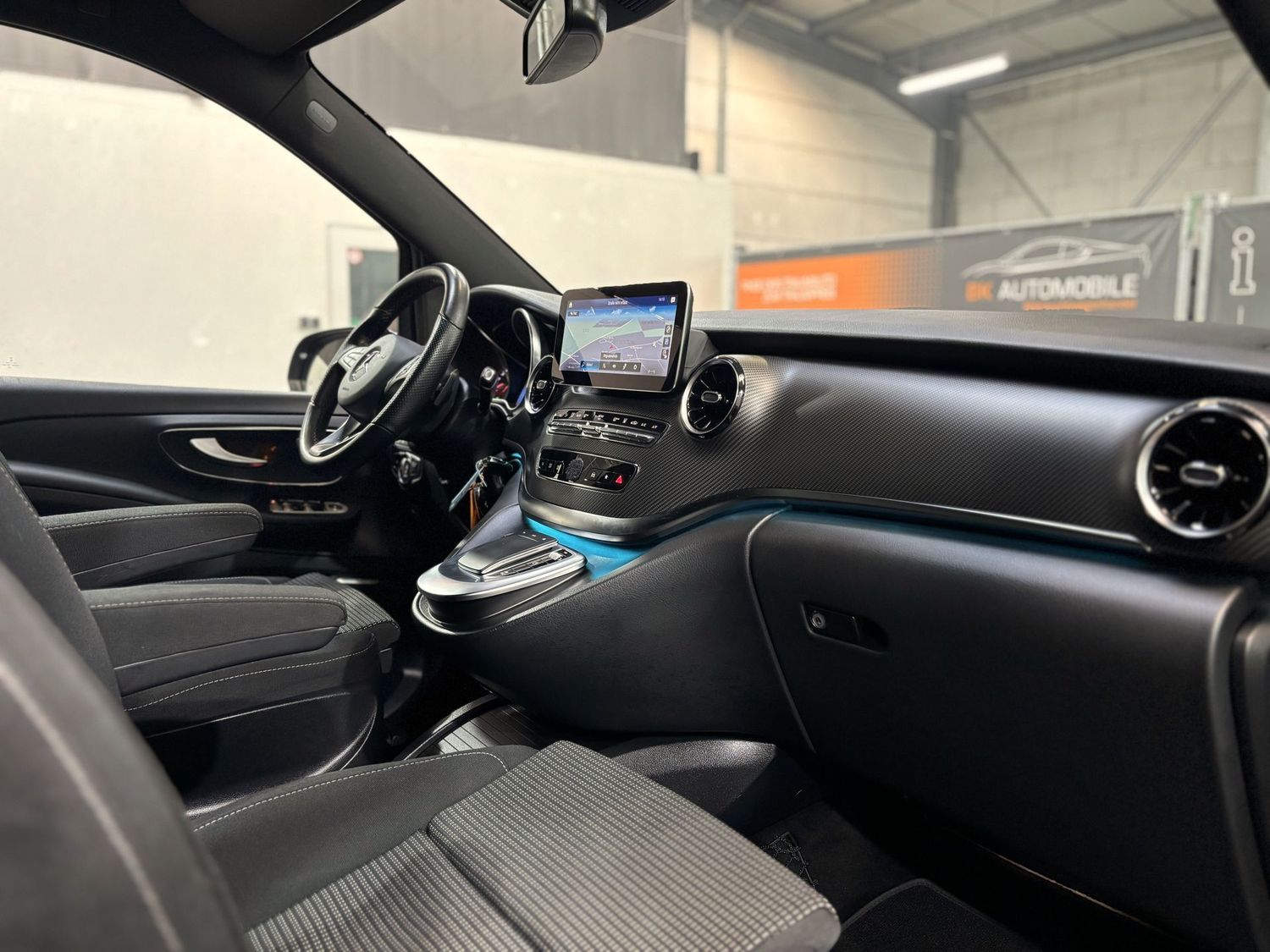 Fahrzeugabbildung Mercedes-Benz V 300 d 4M lang AMG #LED#Kamera#Burmester#Night#