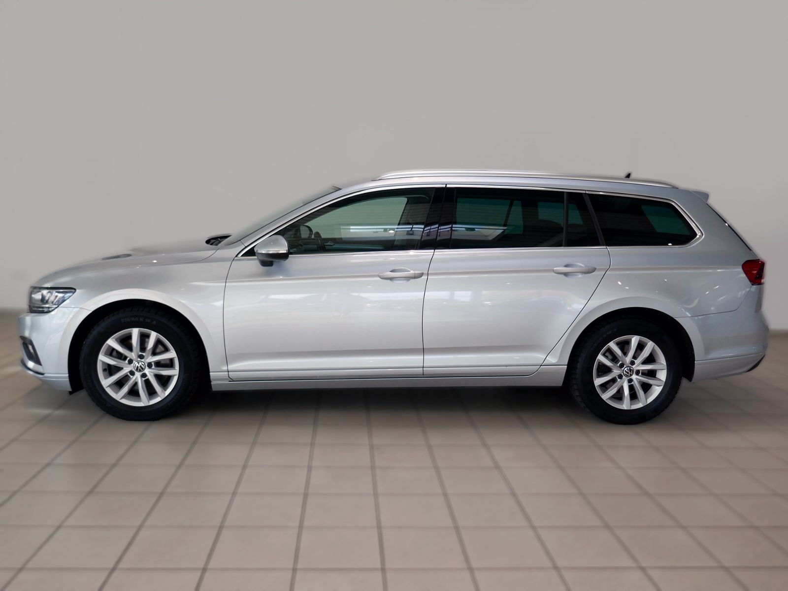 Fahrzeugabbildung Volkswagen Passat Variant Business 1.5 TSI DSG LED AHK RFK