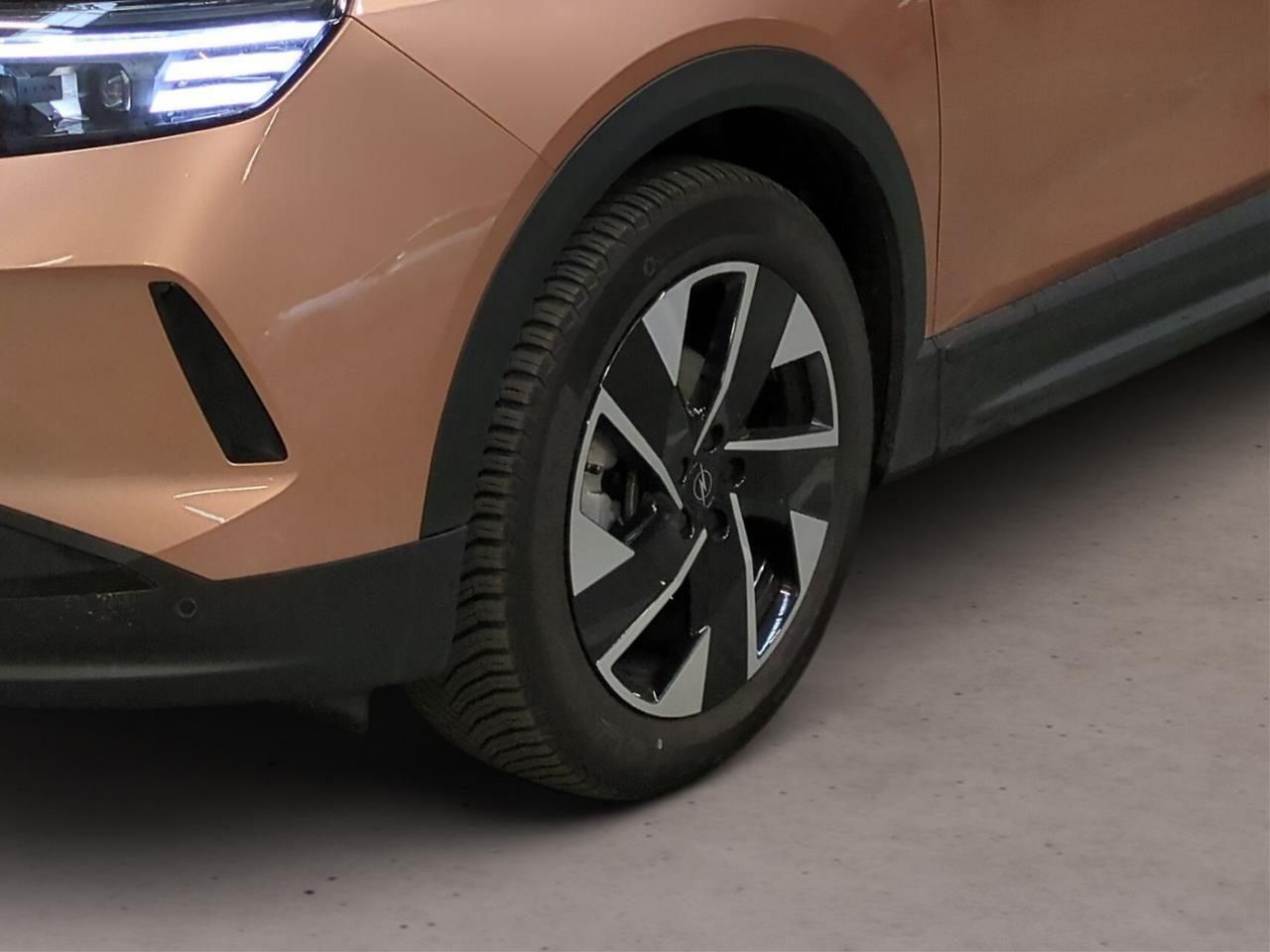 Fahrzeugabbildung Opel Grandland 1.2 48V Mild-Hybrid 100 kW GS