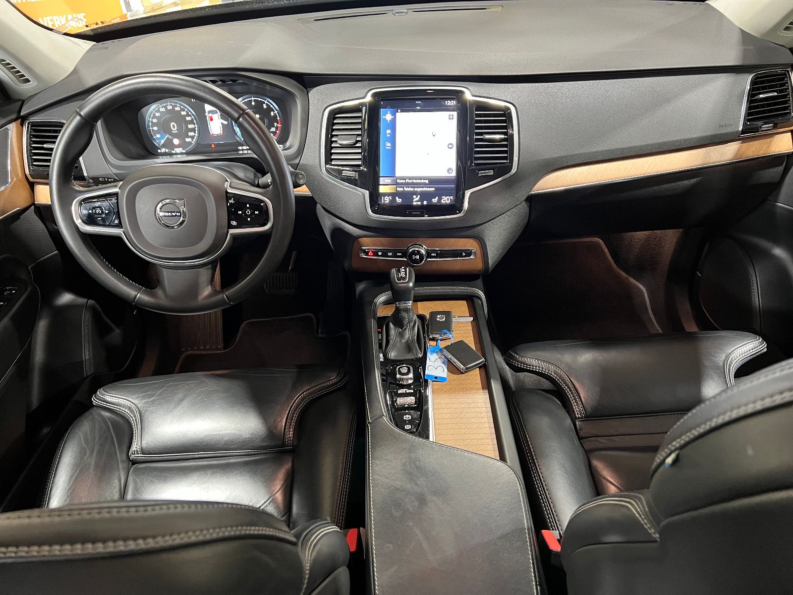 Fahrzeugabbildung Volvo XC90 Inscription AWD/7-SITZE/KAMERA/LEDER/LED