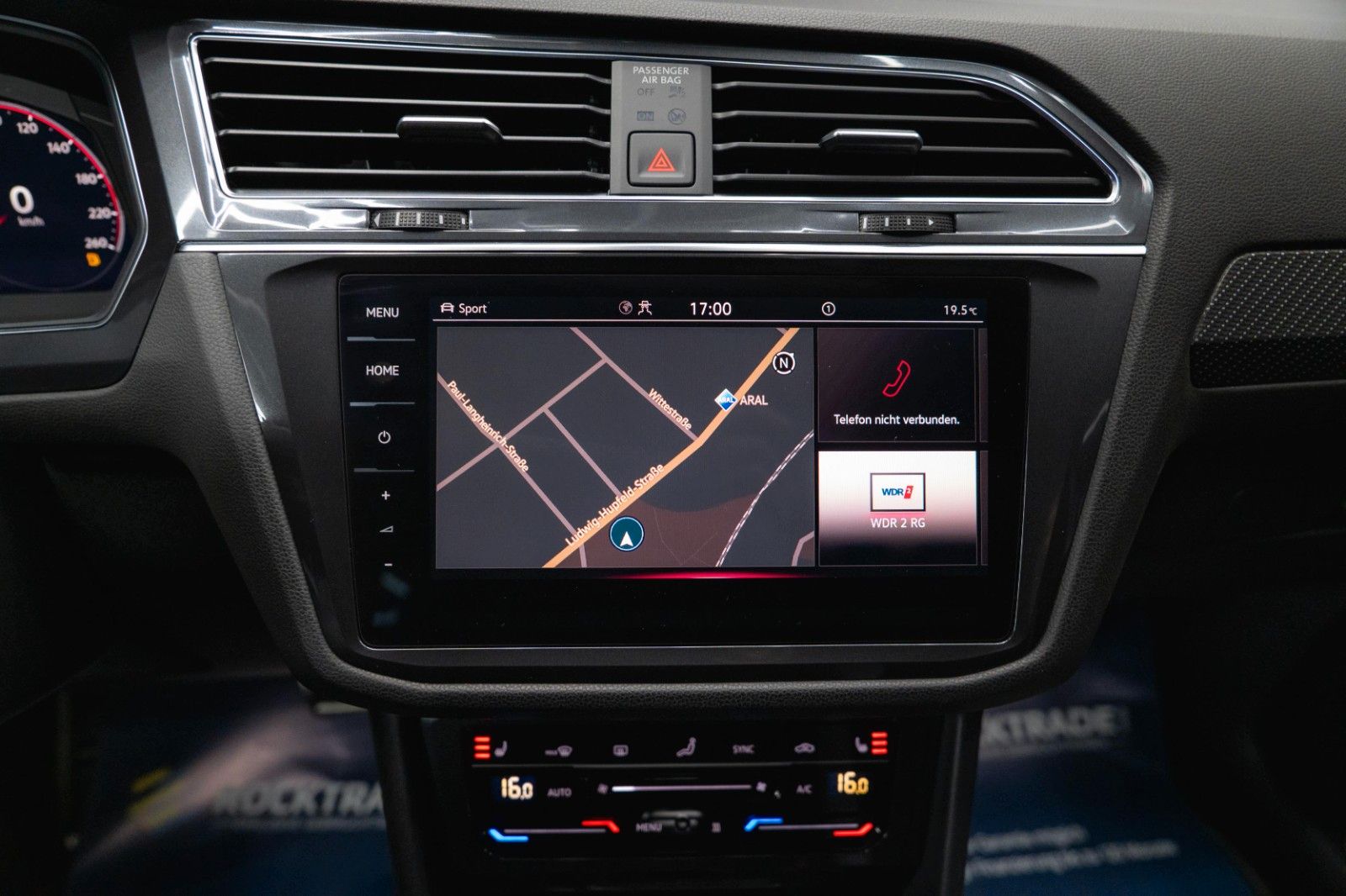 Fahrzeugabbildung Volkswagen Tiguan Allspace R-Line 4Motion HUD | PANO | ACC