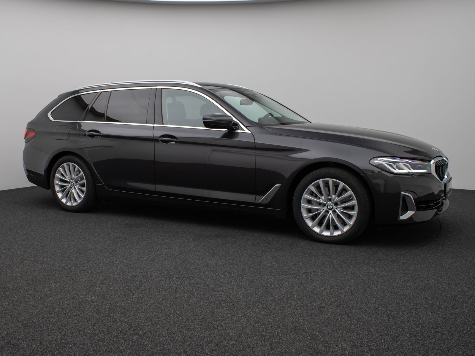 Fahrzeugabbildung BMW 540i xD LuxuryLine Panorama Laser Kamera SoftCL