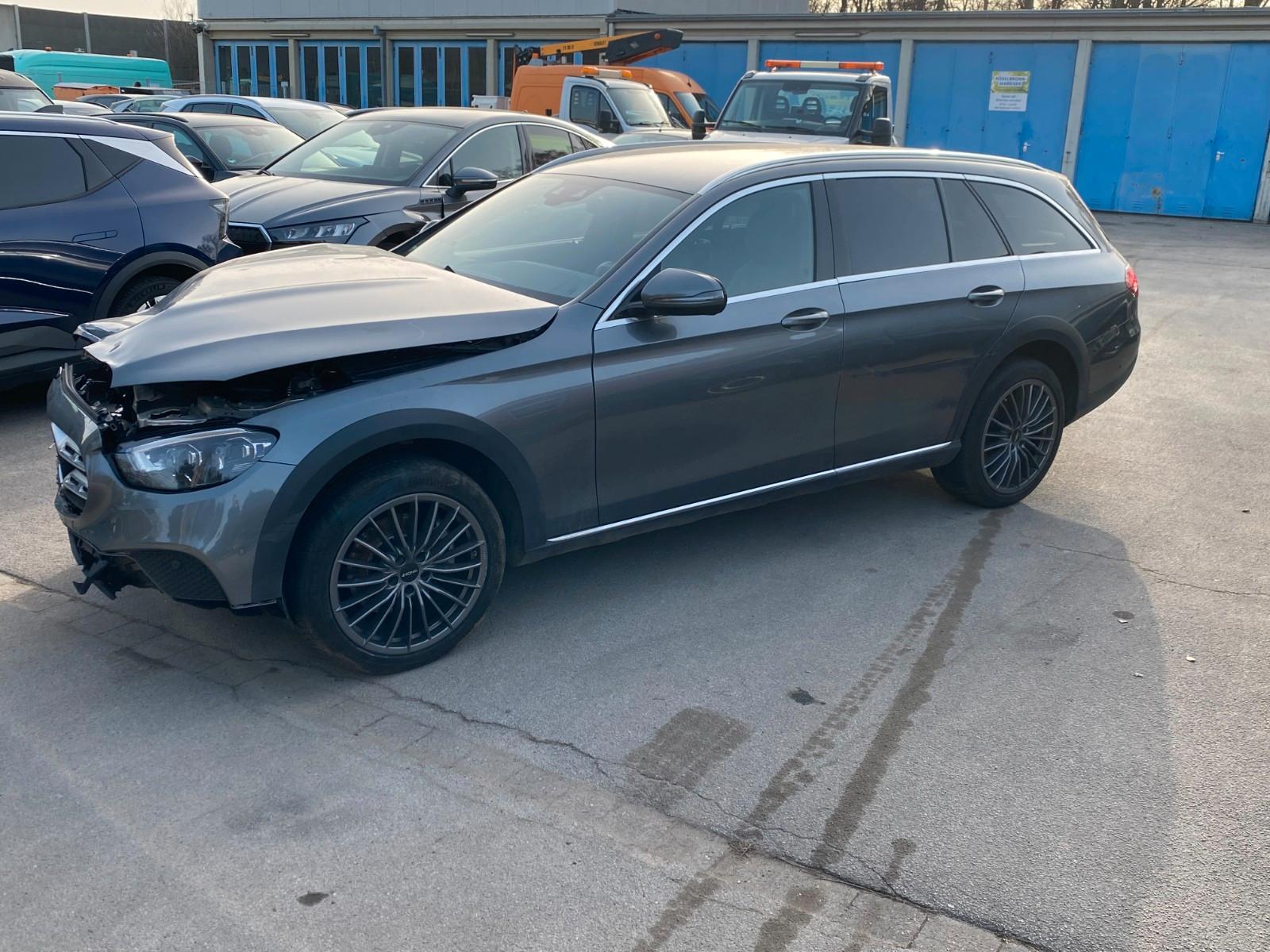 Mercedes-Benz E 220d T 4M  All-Terrain 4x4 Avantgarde