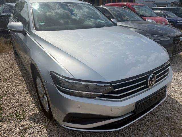 VW Passat Variant 2.0 TDI SCR DSG Variant