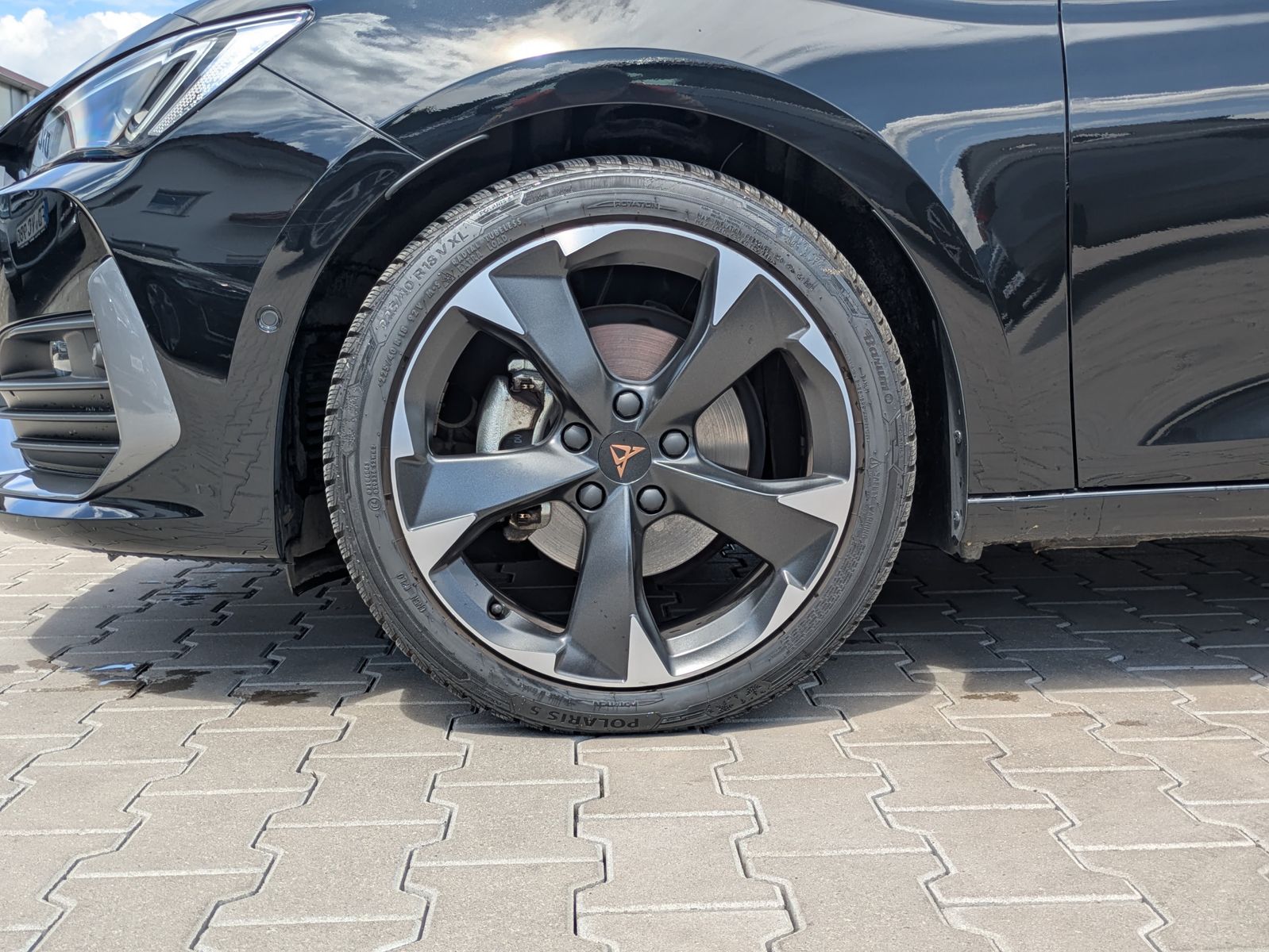 Fahrzeugabbildung CUPRA Leon 1.5 eTSI DSG MATRIX-LED*ACC*APP*KAMERA*18"