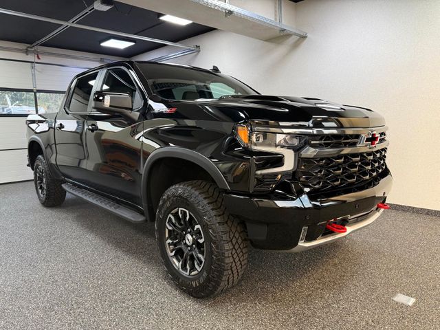 Chevrolet 2026 SILVERADO ZR2 OFF ROAD-SIDE ST 6.2L  V8-4x4
