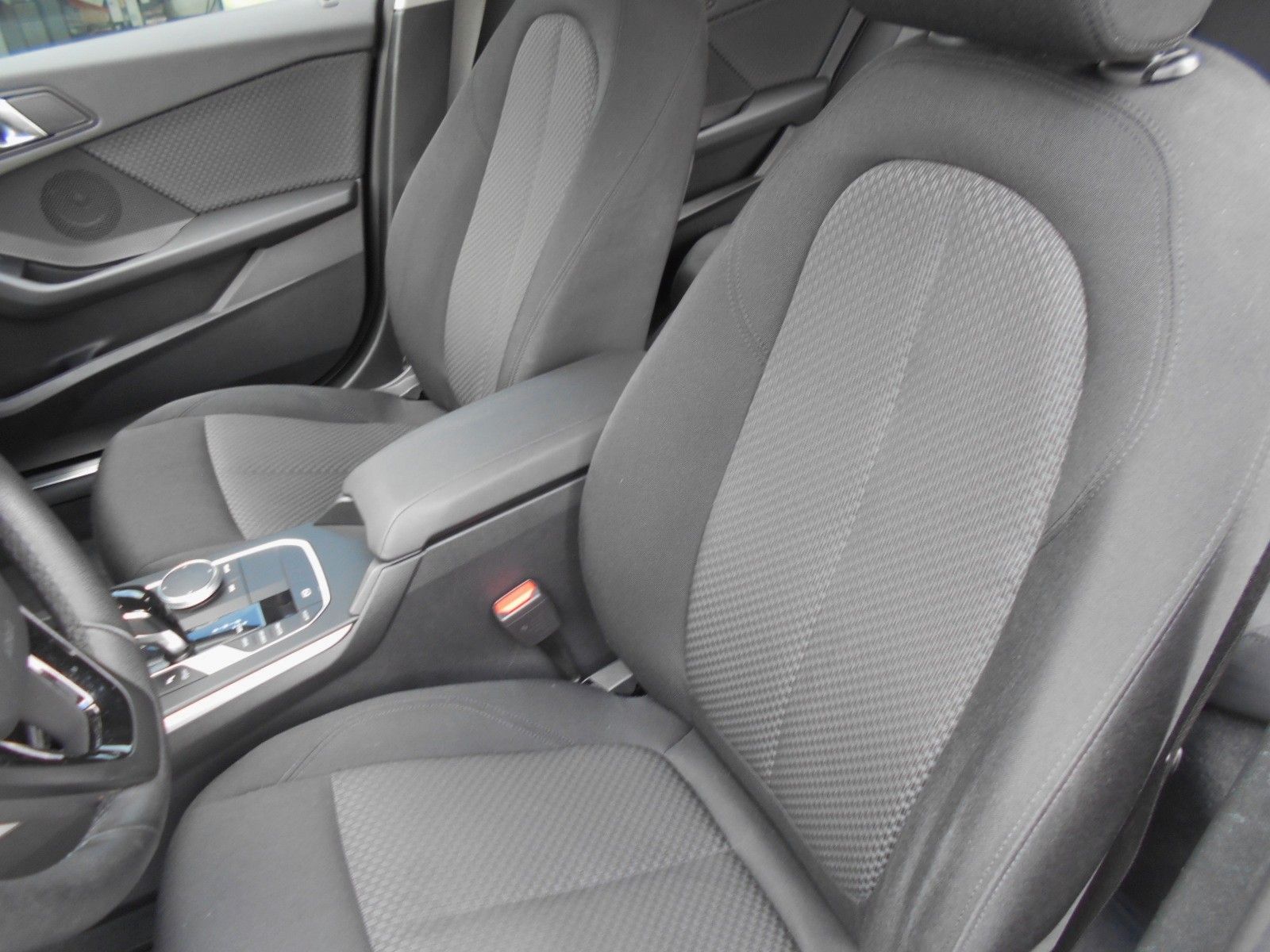 BMW 118iA 29`KM -NAVI-LED-HIFI-SITZHEIZUNG-CARPLAY- foto 9