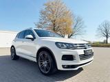 Volkswagen Touareg 4.2 V8 TDI R LINE EXCLUSIVE*MEGA VOLL !! - gebrauchte VW Touareg aus dem Jahr 2014