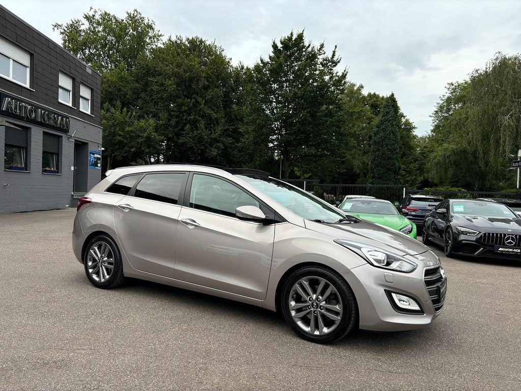 HYUNDAI i30