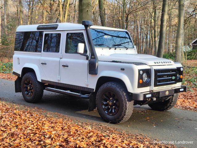 Land Rover Defender TD4 2.2 mit  Klima, Leder, Alcantara