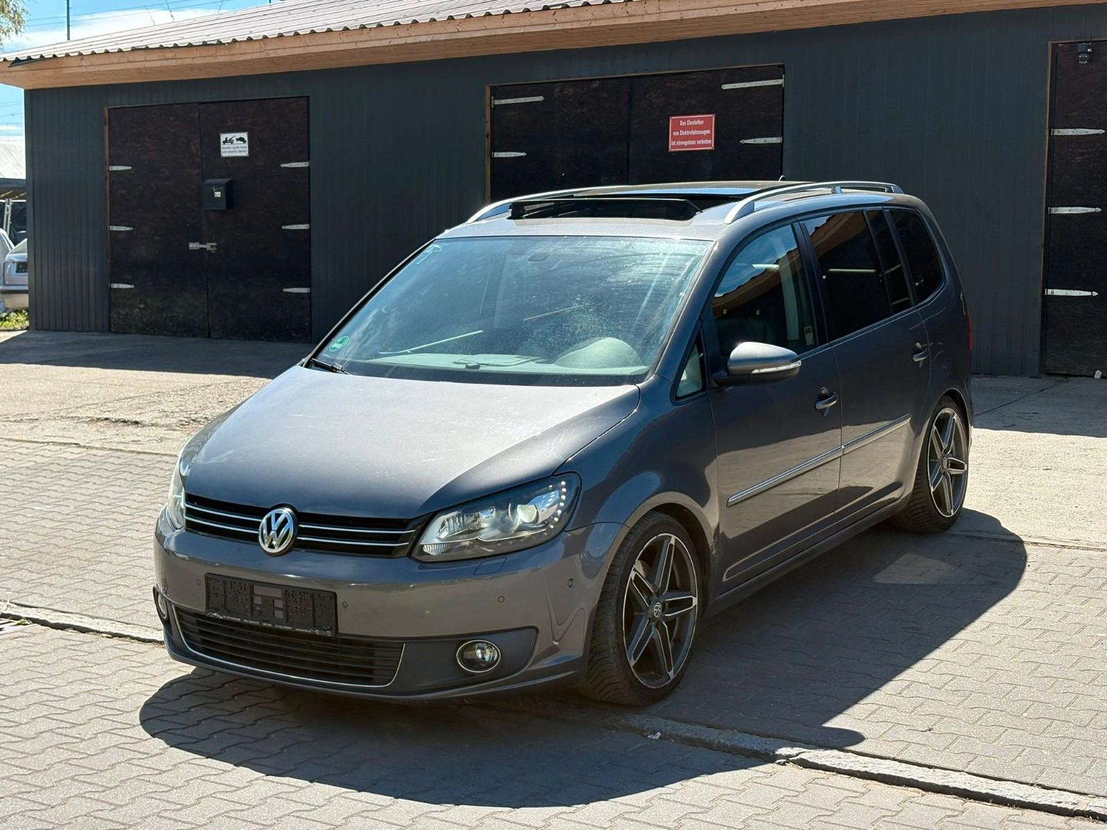 Volkswagen Touran Highline 2.0 AUT 7SITZER*NAVI*LEDER