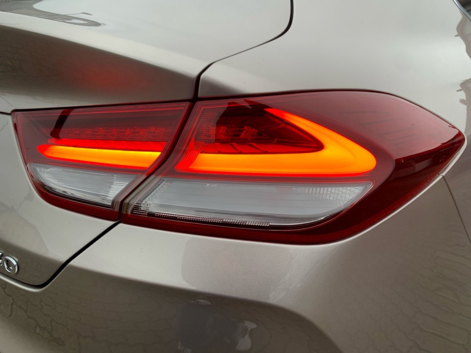 Fahrzeugabbildung Hyundai i30 Fastback 1.4 T-GDI Premium Navi Pan.Dach