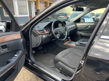Mercedes E 200 - 9