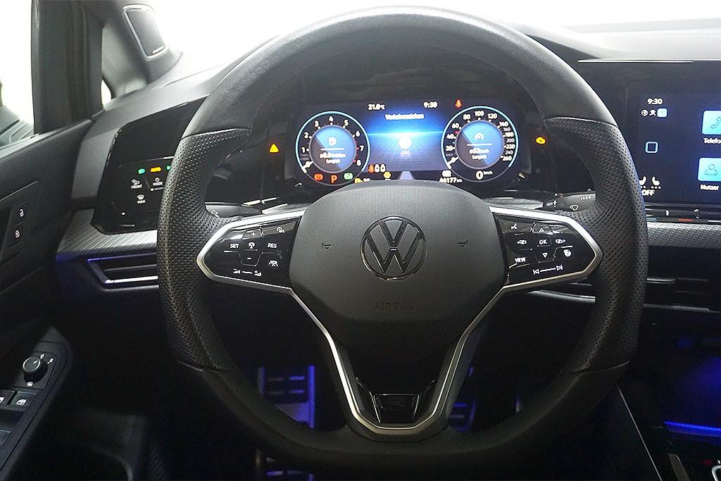 Volkswagen Golf 8 2.0TSI DSG 2xR-Line Virtual Pano Navi, миниатюра 11