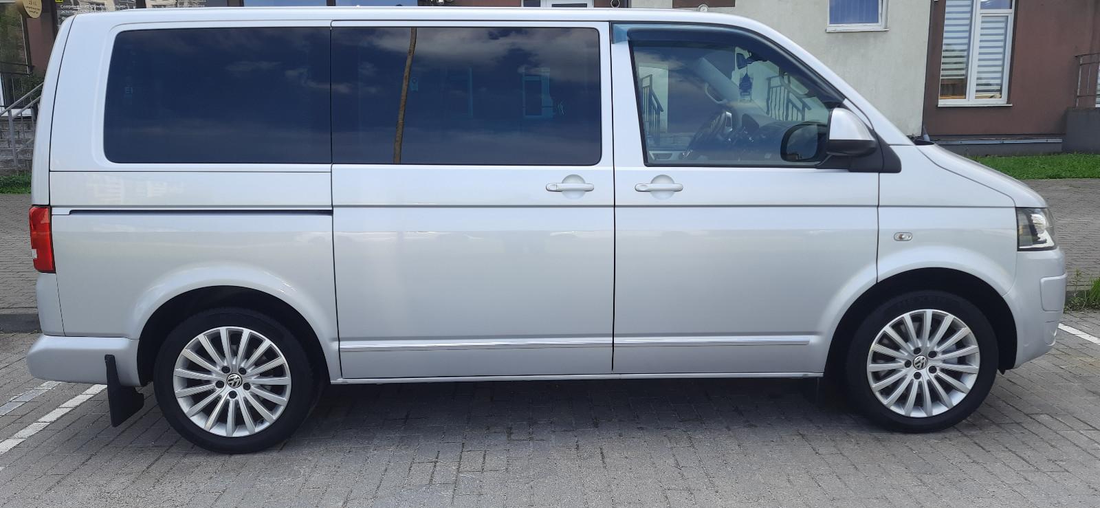 Volkswagen T5 Multivan 2.0 BiTDI Highline in Top Zustand