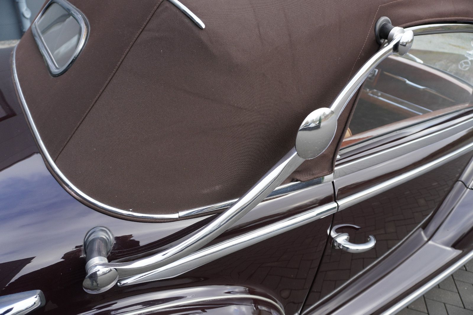 Fahrzeugabbildung Mercedes-Benz 300 S Cabriolet W 188