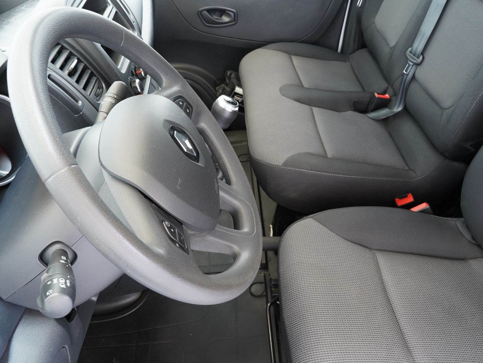 Fahrzeugabbildung Renault Trafic Kasten ENERGY dCi 145 L2H1 3,0t REGAL/AHK