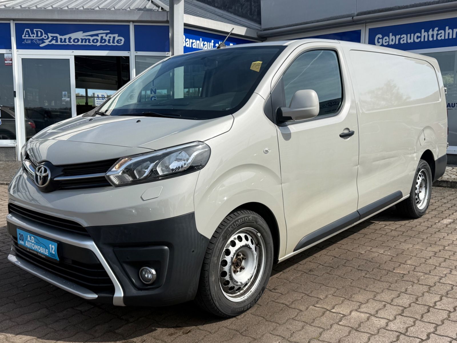 TOYOTA Proace