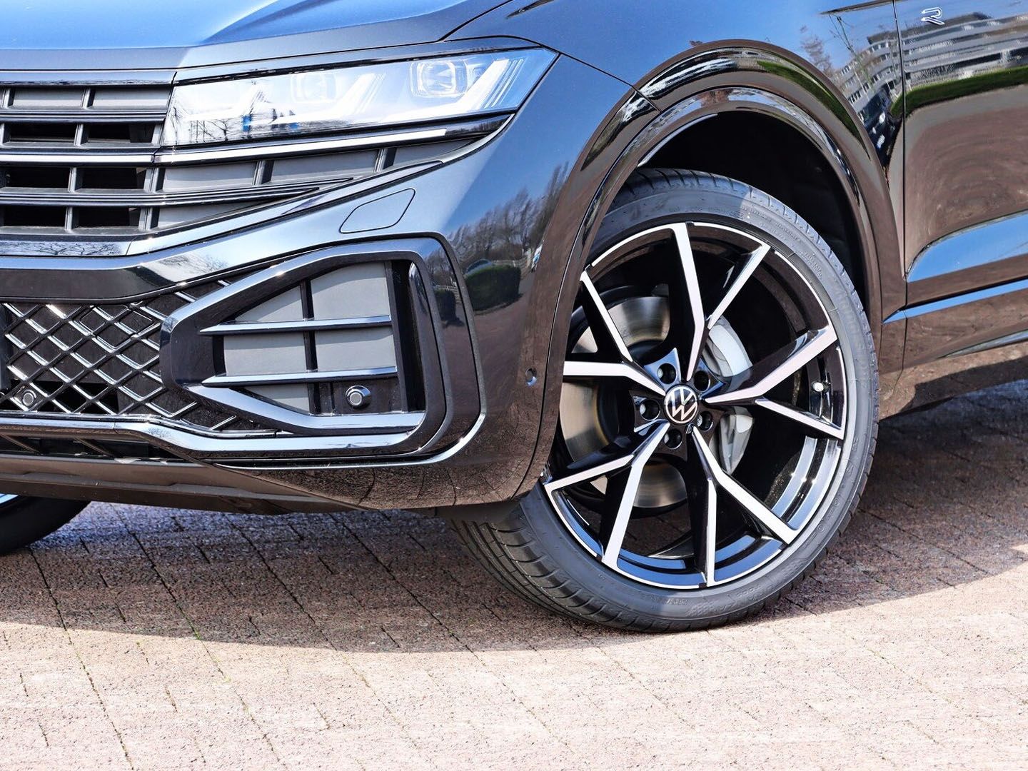 Volkswagen Touareg R-Line 4MOTION 3.0 V6 TDI SCR AHK LEDER foto 3