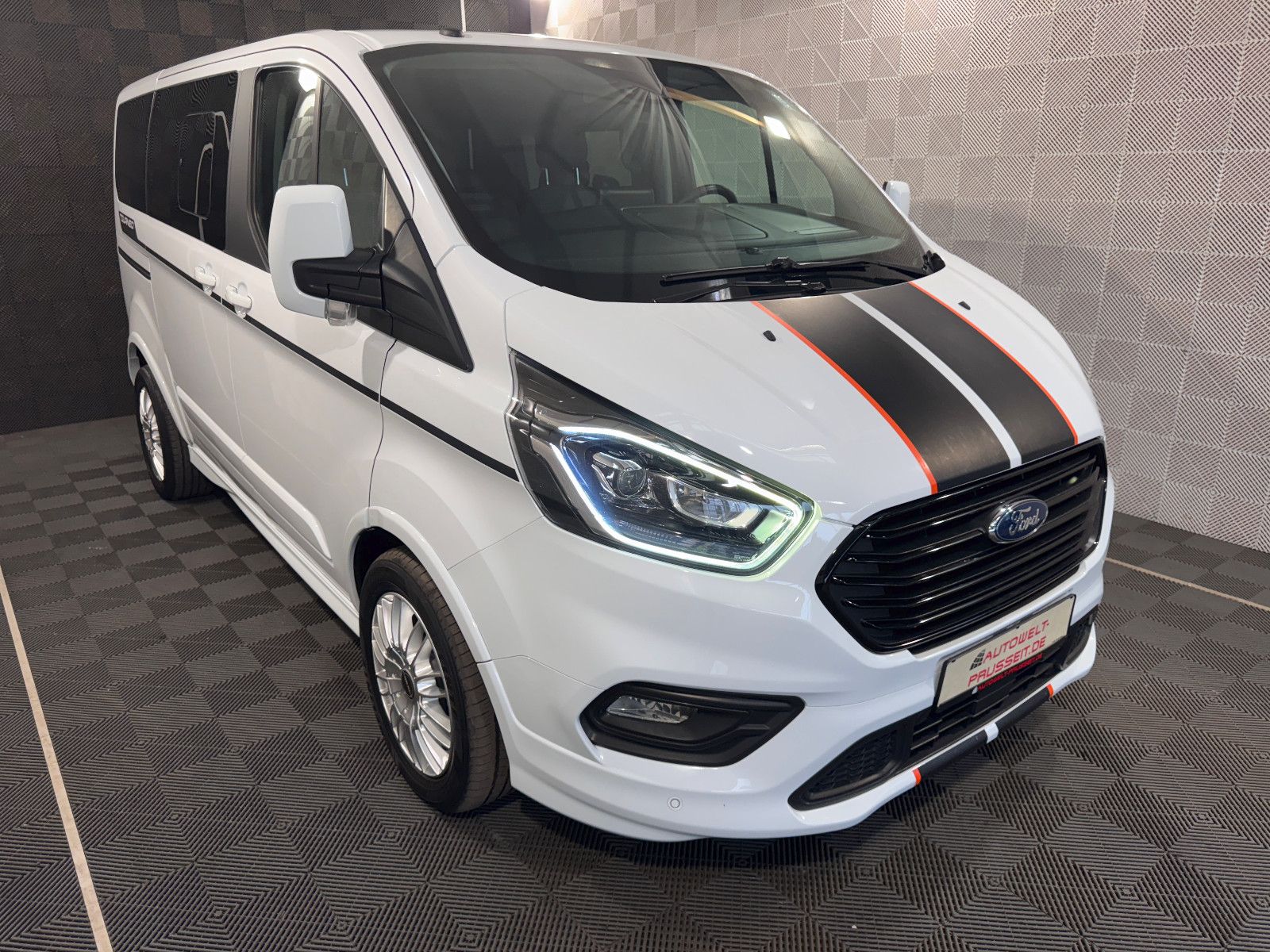 Gebrauchtwagen Ford Tourneo Custom Tourneo Custom*SPORT*ACC-NAVI-TOUCHR.KAM-KLIMA in Horb am Neckar