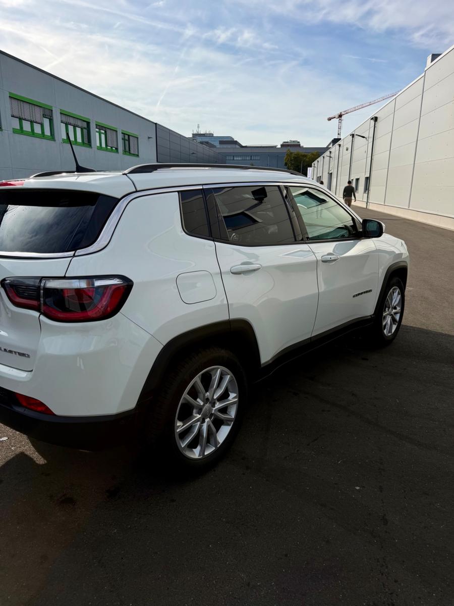 Jeep Compass 1.3 T-GDI 110kW Limited DCT Limited