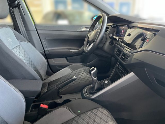Fahrzeugabbildung Volkswagen Taigo 1.0 TSI R-Line BEATS GJR IQ.LIGHT NAVI