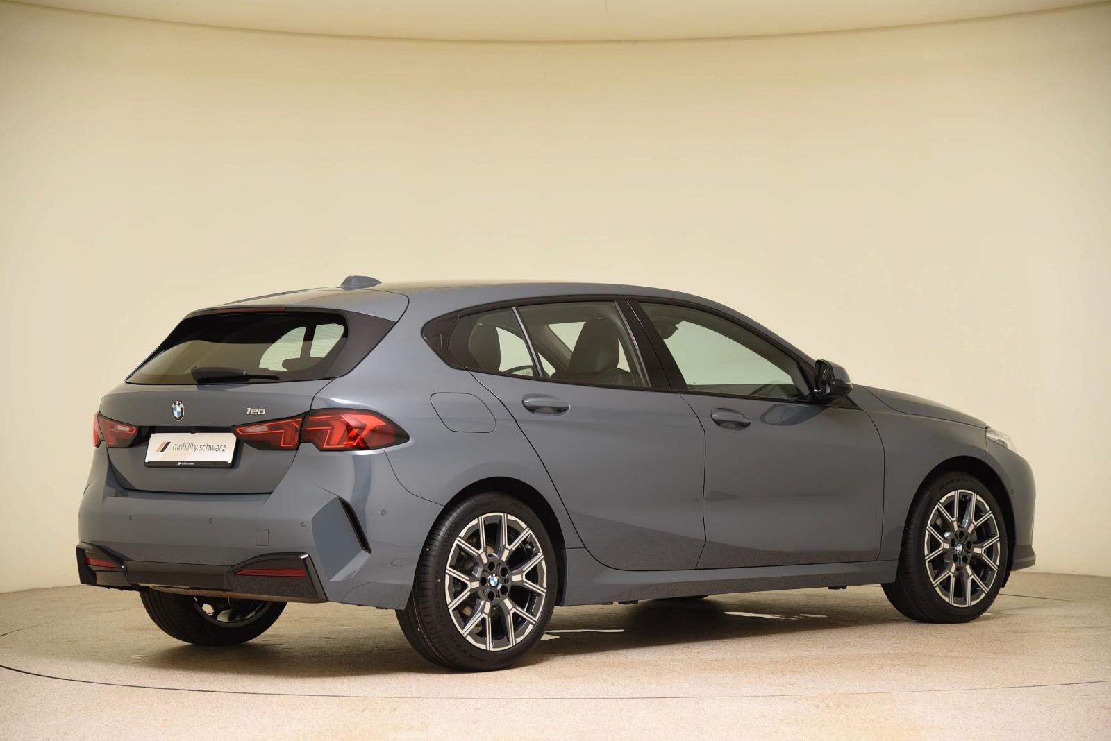 BMW 120i Keyless DriveAss+ HUD 360° LED H&K