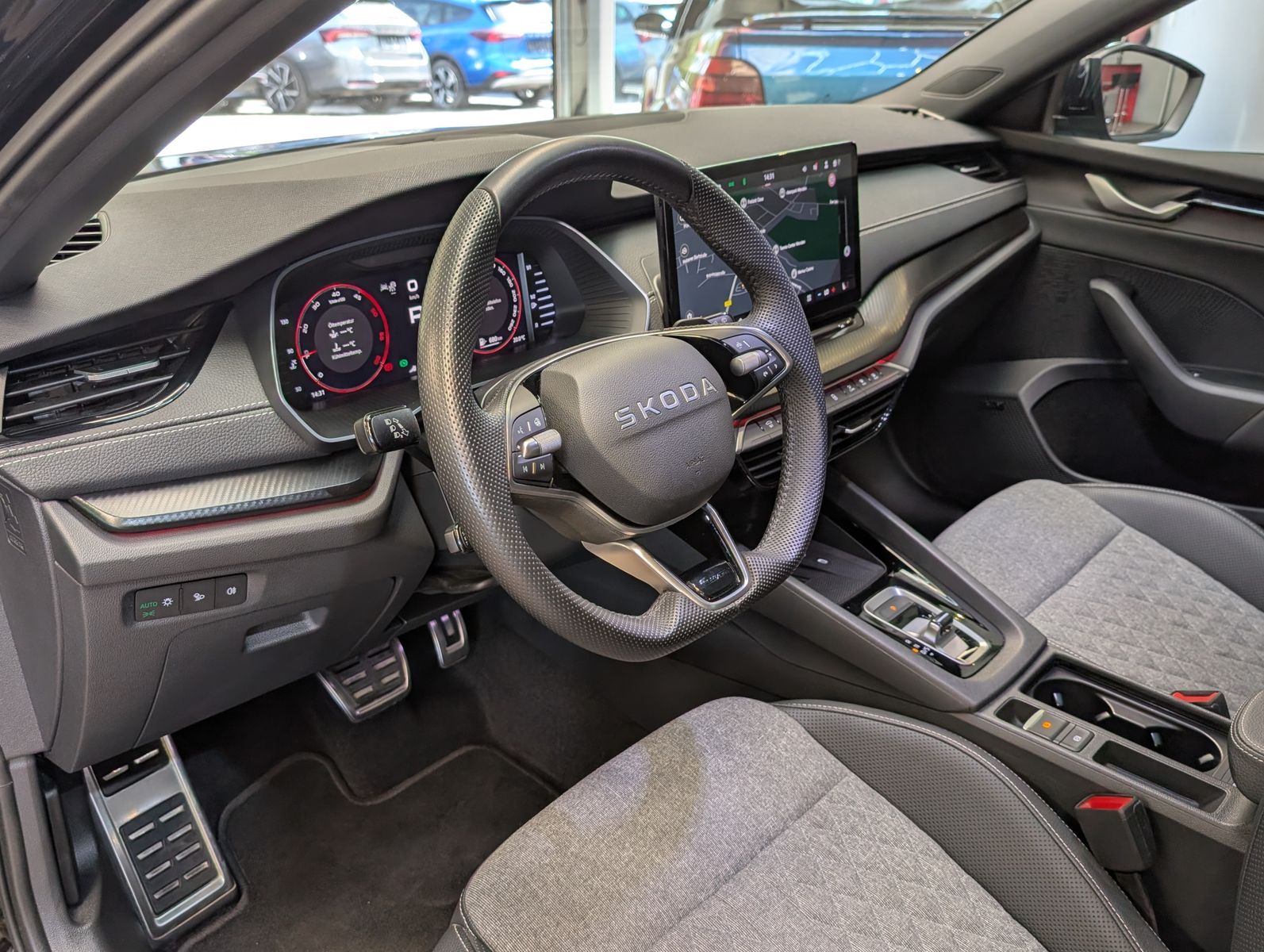 Fahrzeugabbildung SKODA Octavia 2.0 TDI Sportline Matrix Canton Pano ACC