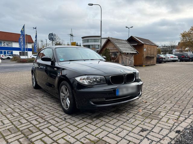 BMW 1er 116i schwarz (122PS) 3 Türen - TÜV...