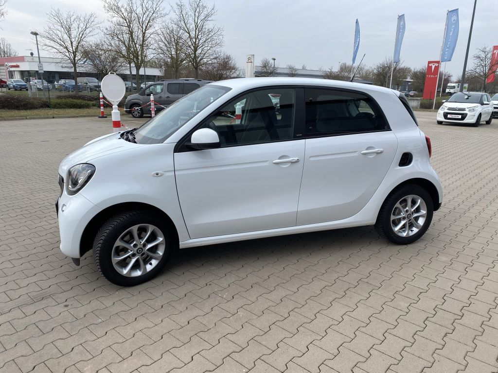 Fahrzeugabbildung Smart smart forfour passion *PDC hinten*Sitzh.*Klimaau