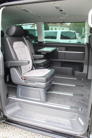 Volkswagen T6.1 Multivan Generation SIX DSG LED ACC Standhz