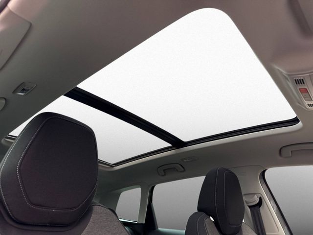 Karoq Tour 1.5 TSI 110kW 360°+PANO+AHK+NAVI+LED