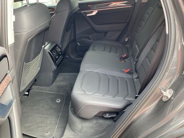 Volkswagen Touareg - 9