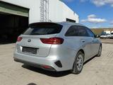 Kia cee'd 1.0 Turbo GDI KLIMAAUT R-CAM SHZG - Kia cee'd / Ceed Unfallwagen
