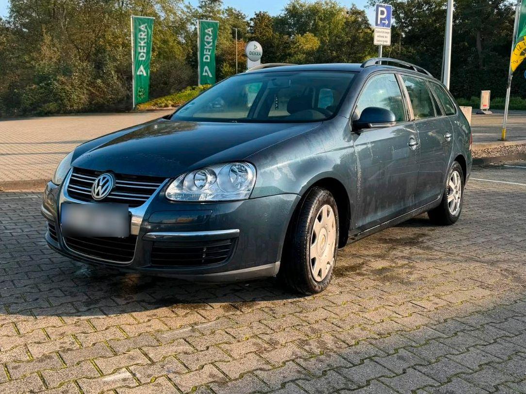 Volkswagen Golf 2008 — rear view